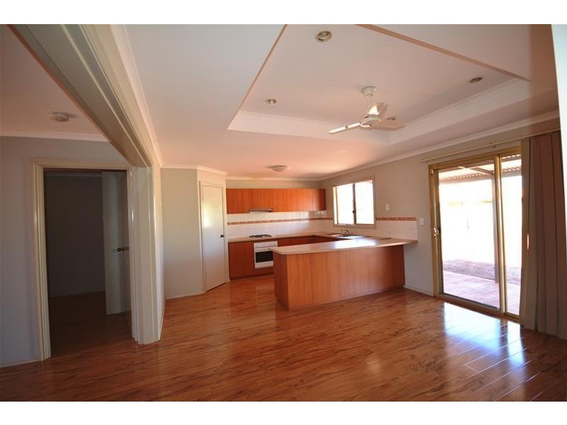 28 Armstrong Way, Newman WA 6753