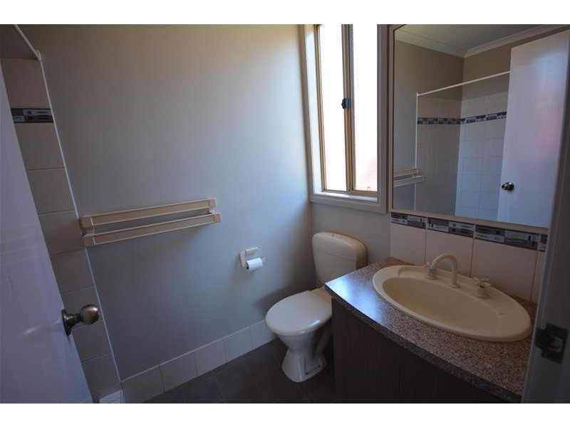 28 Armstrong Way, Newman WA 6753