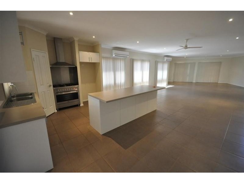 2A Draper Place, South Hedland WA 6722