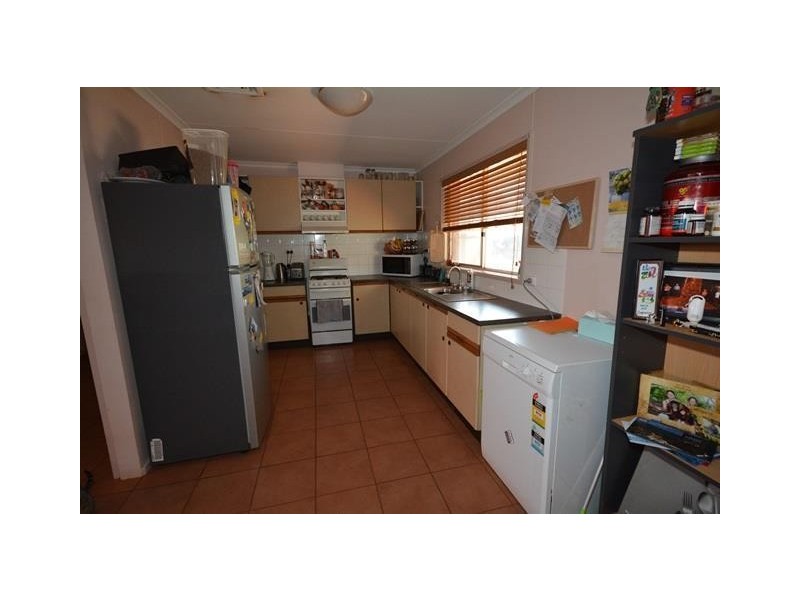 16 Selman Avenue, Newman WA 6753