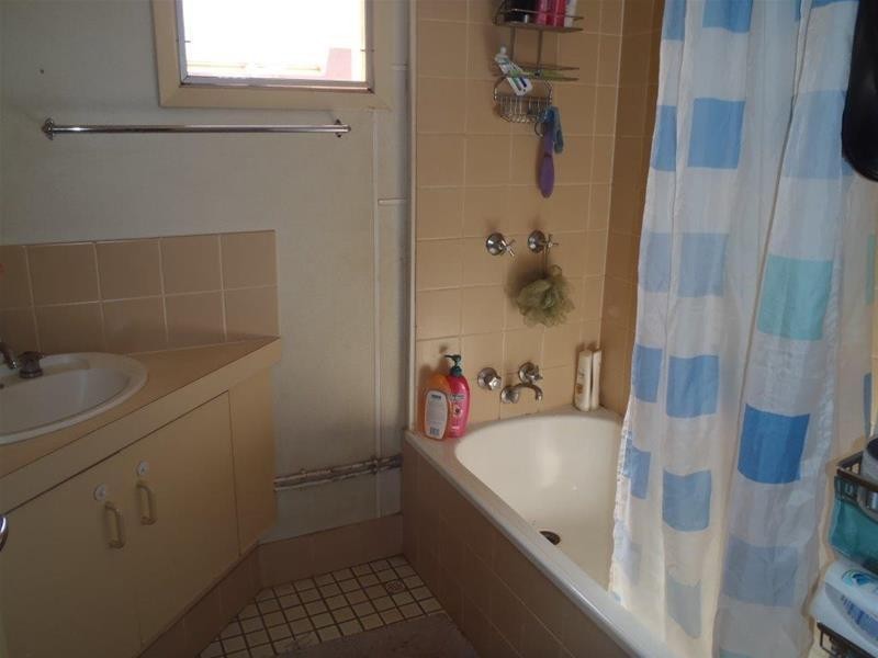 32 Mindarra Drive, Newman WA 6753