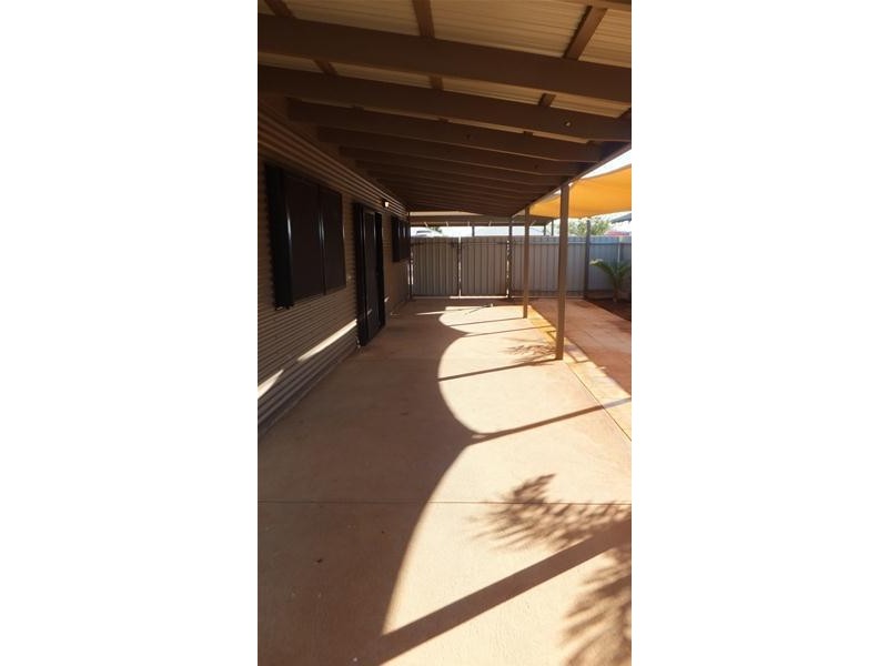 33 Minderoo Avenue, South Hedland WA 6722