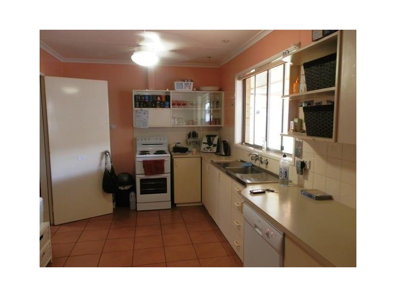 16 Tjilla Street, Newman WA 6753