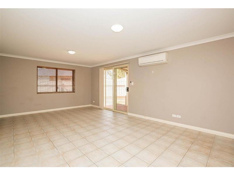 11/4 Reynolds Place, South Hedland WA 6722