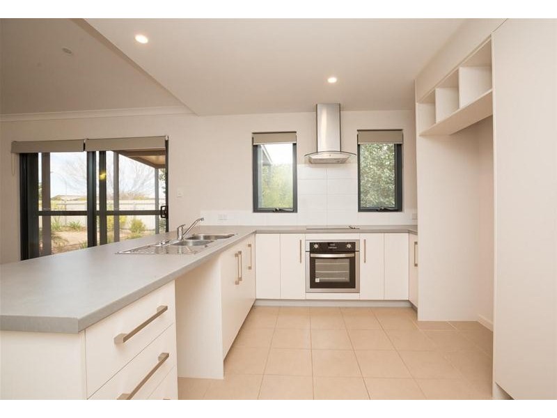 8 Bridge Street, South Hedland WA 6722