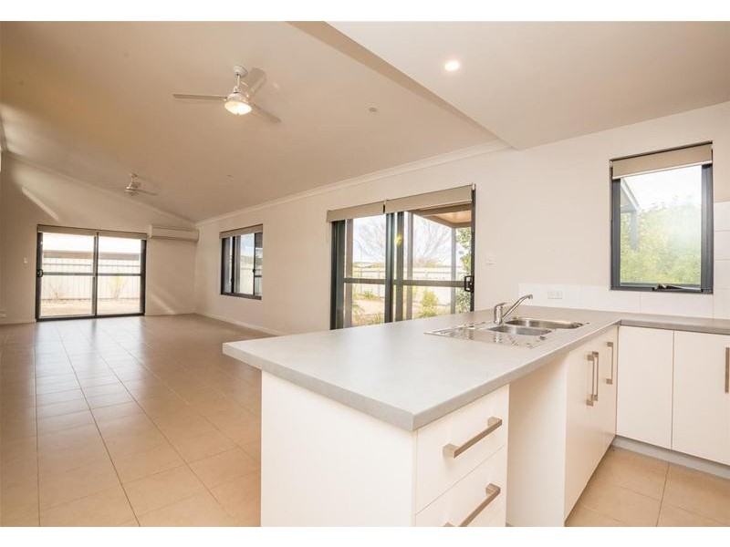 8 Bridge Street, South Hedland WA 6722