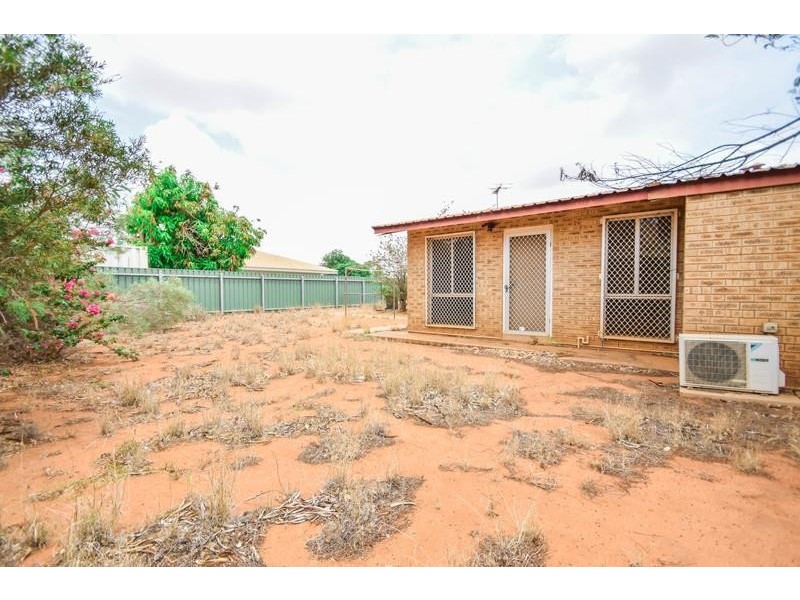 14d Yanderra Crescent, South Hedland WA 6722