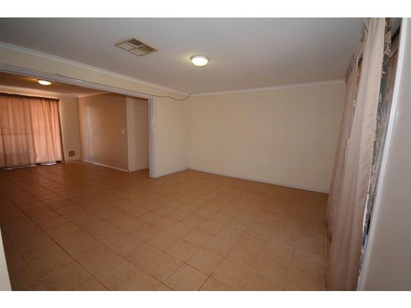 17 Knox Way, Newman WA 6753