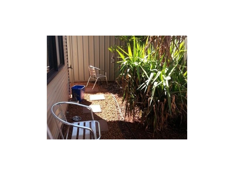 8/4 Newman Drive, Newman WA 6753