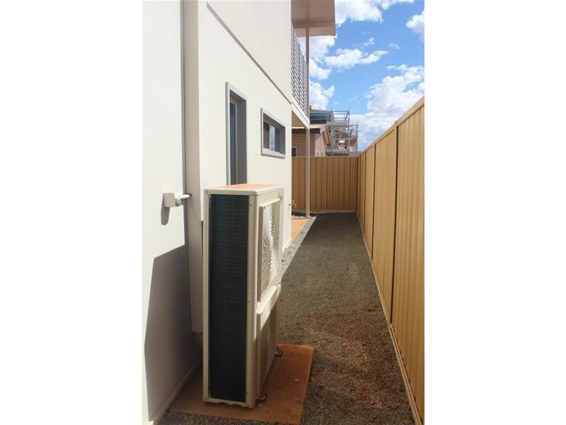 21 Les Tutt Drive, Newman WA 6753