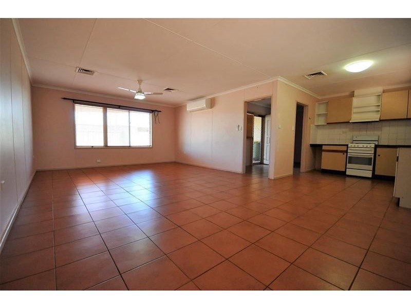 16 Selman Avenue, Newman WA 6753