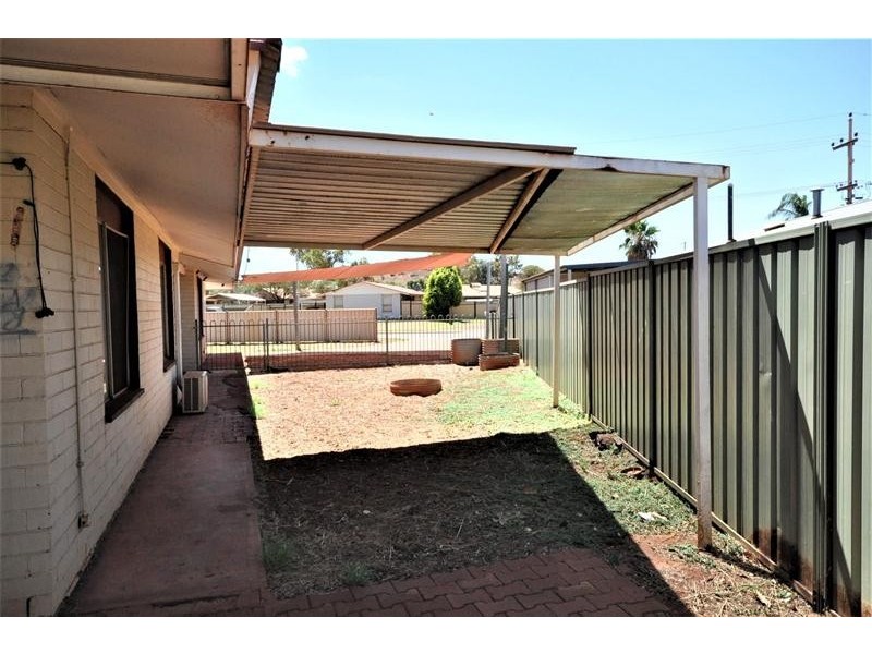 16 Selman Avenue, Newman WA 6753