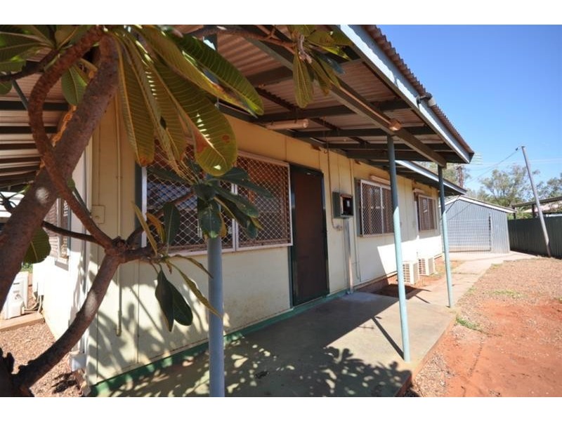 8A Weaver Place, South Hedland WA 6722