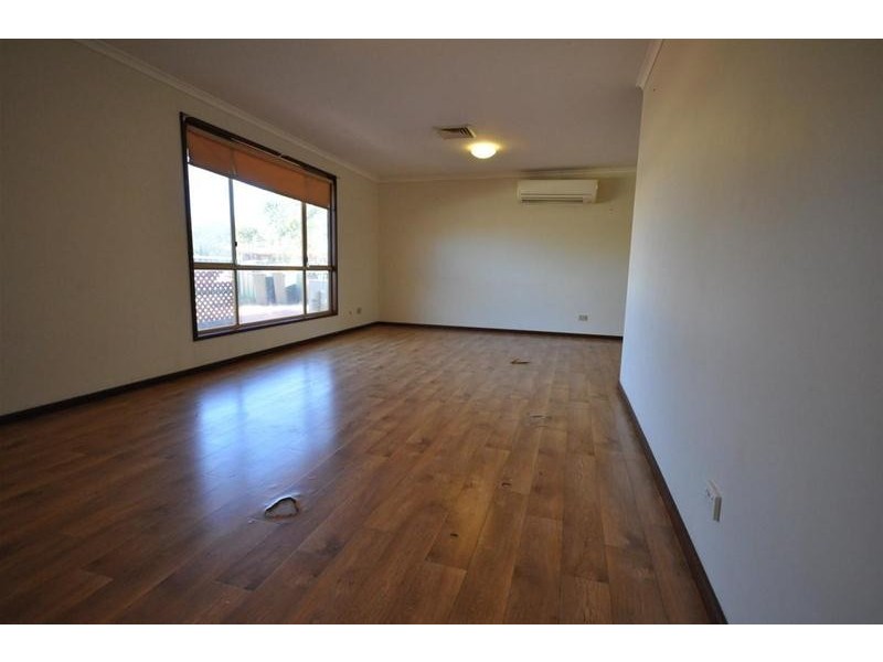 9 Kurrawan Way, Newman WA 6753