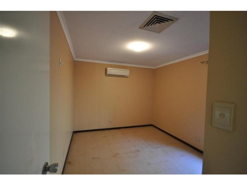 9 Kurrawan Way, Newman WA 6753