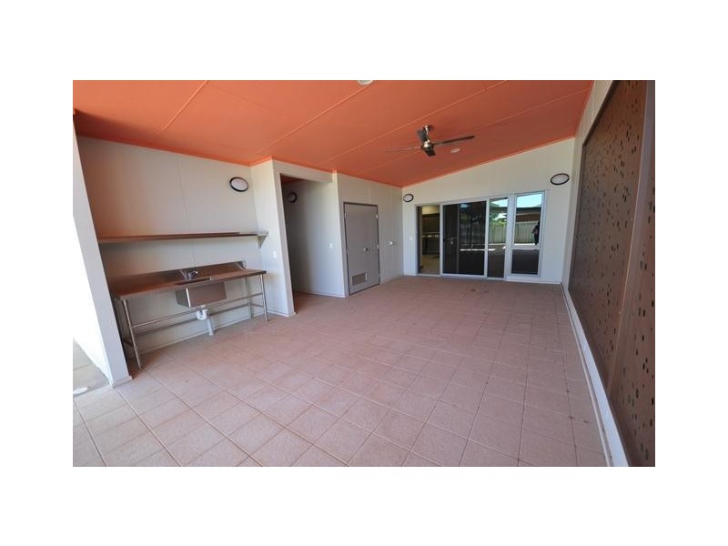 30 Nix Avenue, South Hedland WA 6722