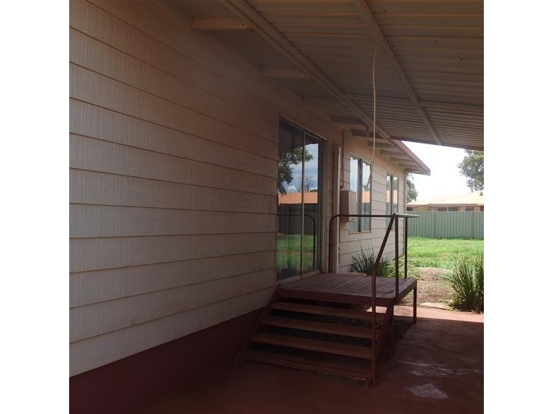 15 Callawa Way, Newman WA 6753