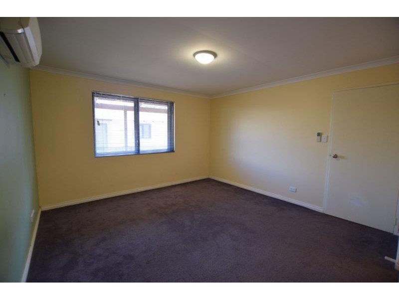 12/4  Reynolds Place, South Hedland WA 6722