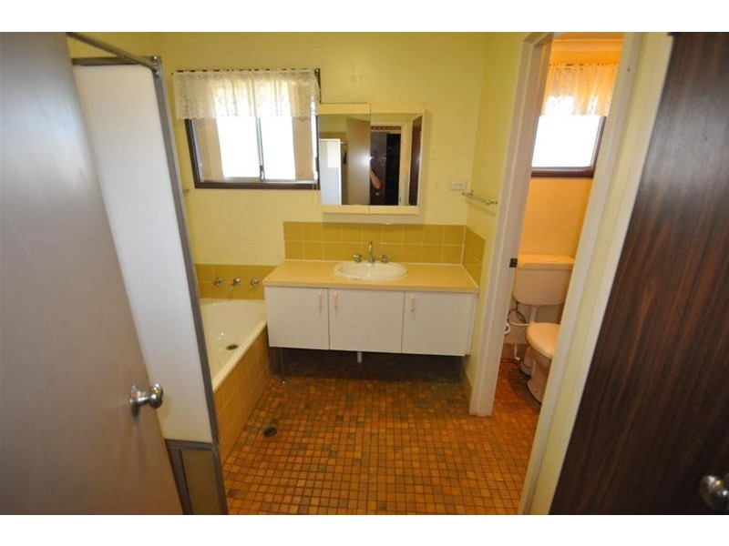 3 Gunn Place, Newman WA 6753