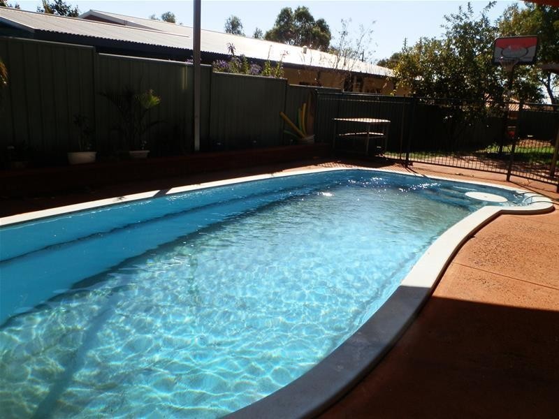 4 Howard Drive, Newman WA 6753