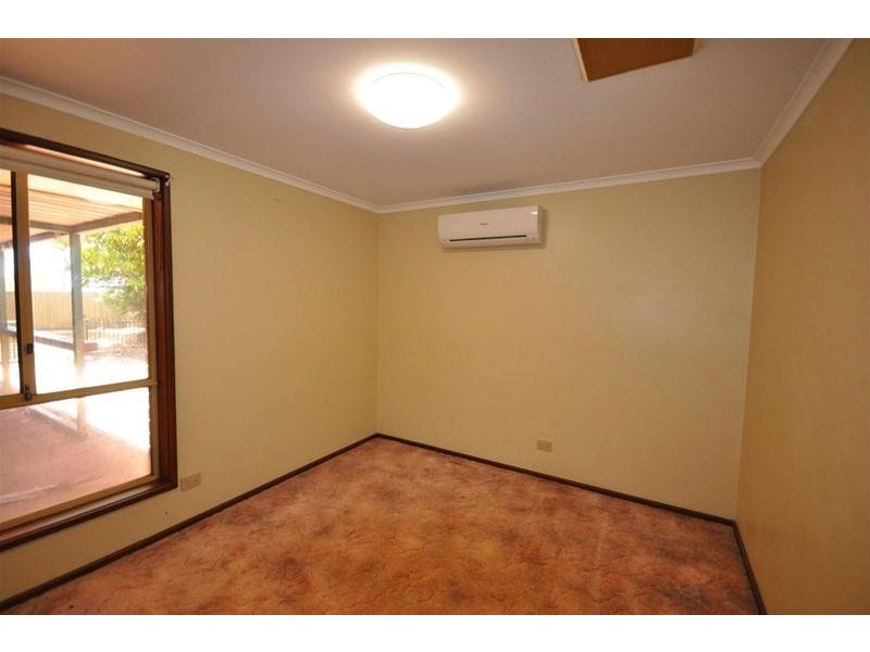 34 Braeside Drive, Newman WA 6753