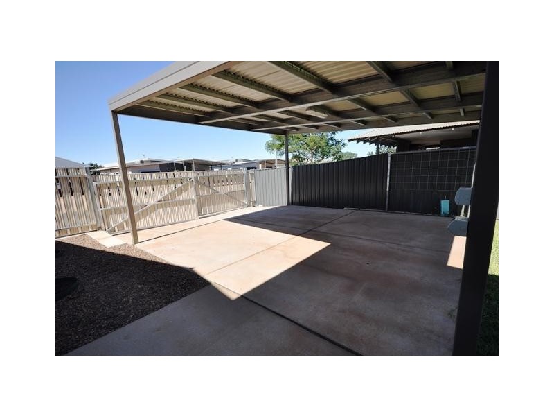 15 Nix Avenue, South Hedland WA 6722