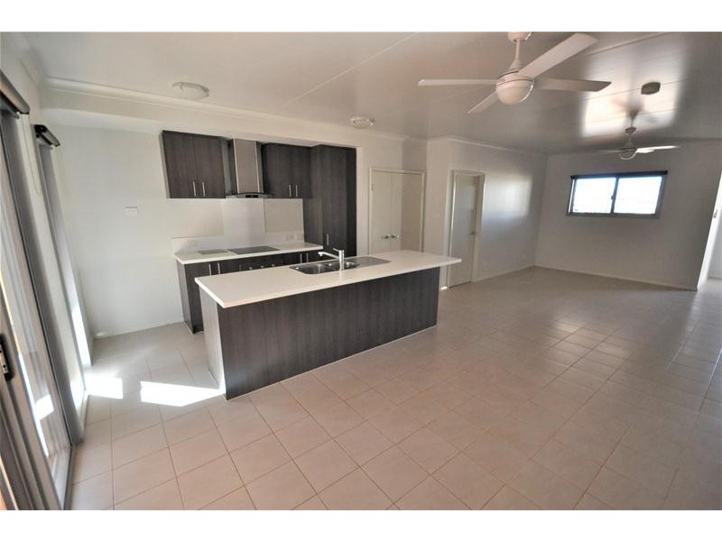 3 Hibiscus Way, Newman WA 6753