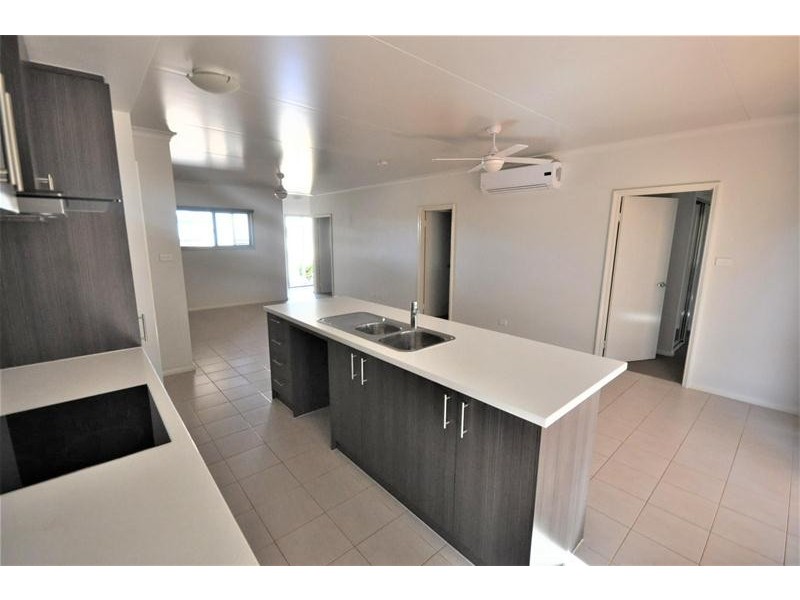 3 Hibiscus Way, Newman WA 6753