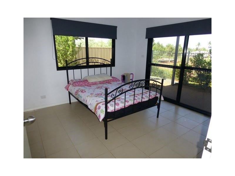 33 Nix Avenue, South Hedland WA 6722