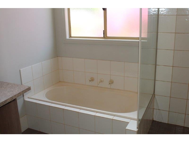 28 Armstrong Way, Newman WA 6753