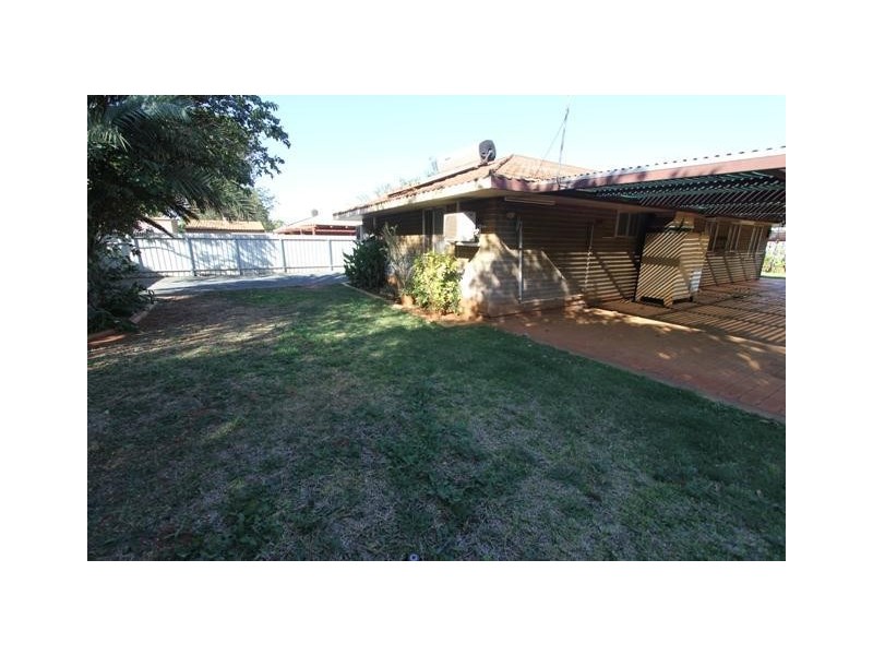 7 Koombana Avenue, South Hedland WA 6722