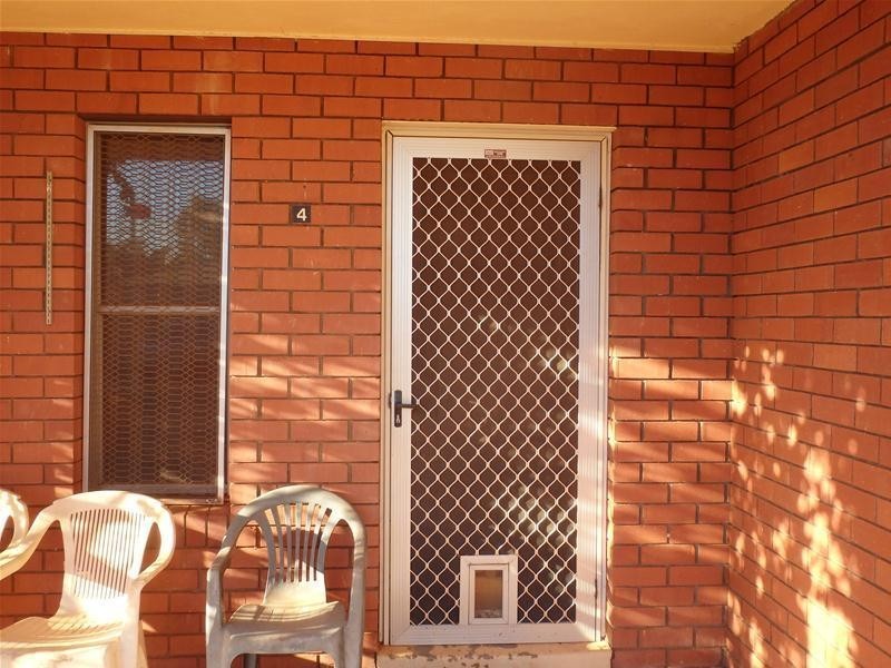 4/2 Limpet Crescent, South Hedland WA 6722