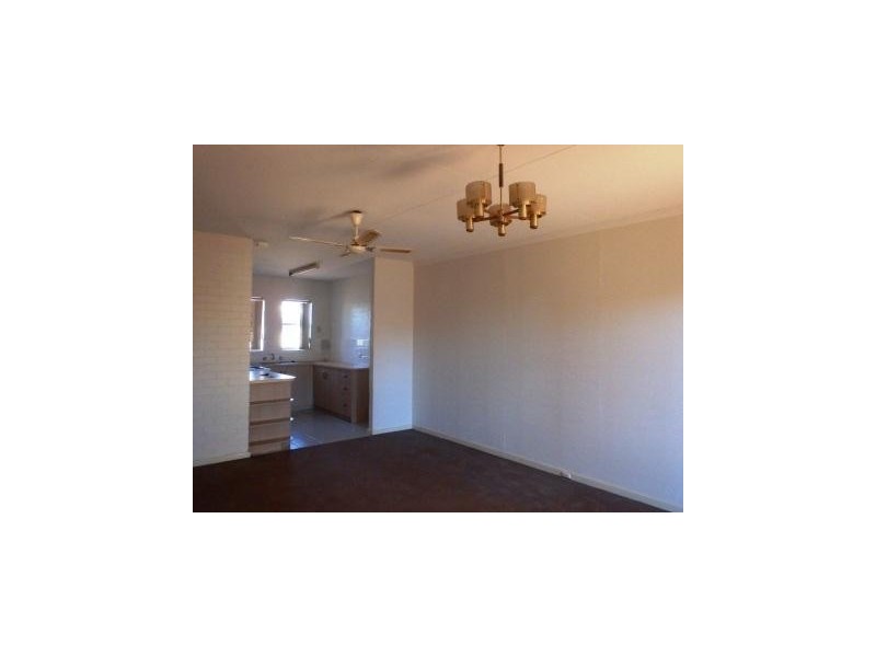 4/2 Limpet Crescent, South Hedland WA 6722