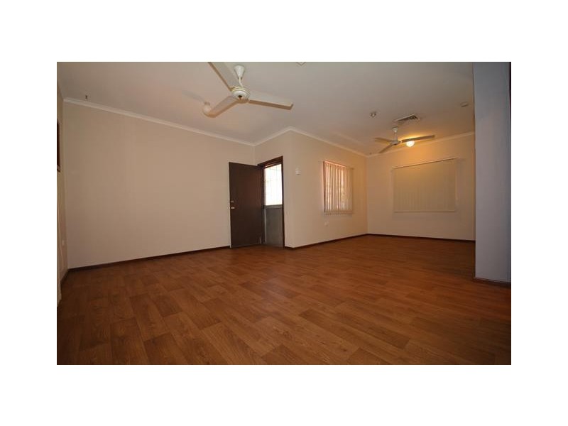 27 Braeside Drive, Newman WA 6753