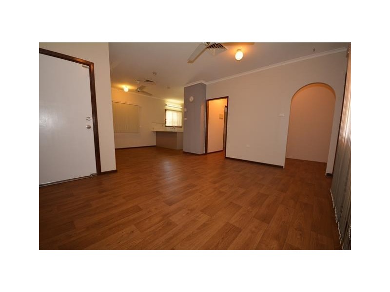 27 Braeside Drive, Newman WA 6753