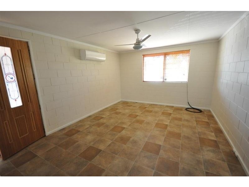 10 Huxtable Crescent, South Hedland WA 6722