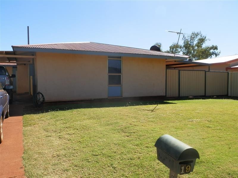19 Mullgunbah Avenue, Newman WA 6753