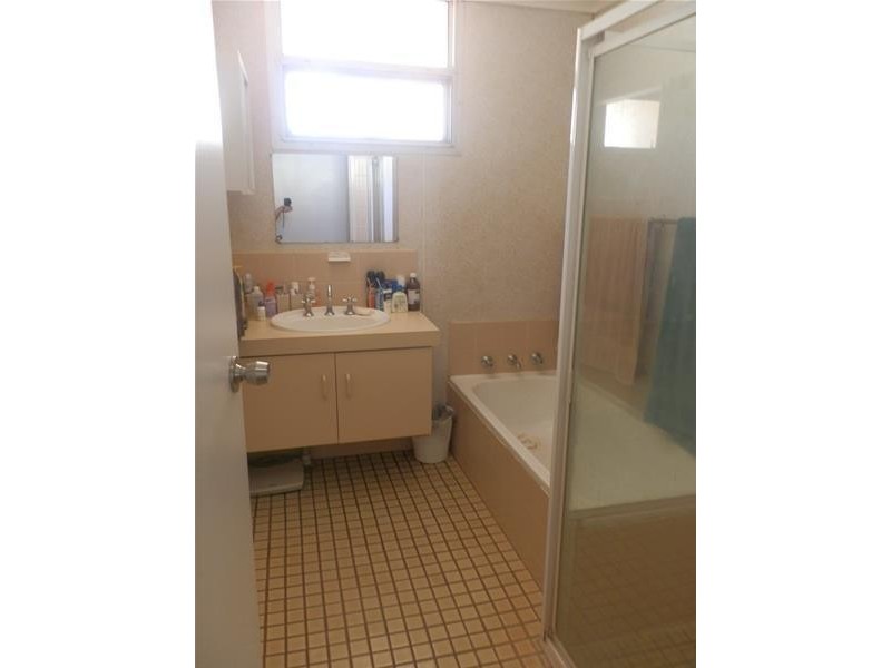 19 Mullgunbah Avenue, Newman WA 6753