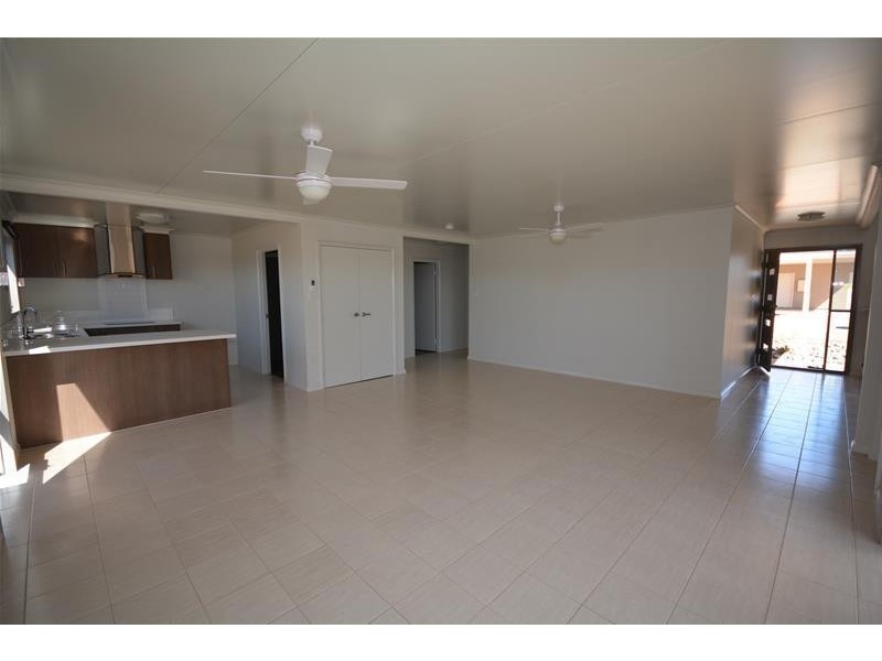 12 Hibiscus Street, Newman WA 6753