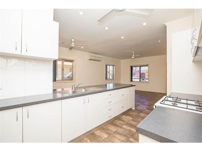 38 Spoonbill Crescent, South Hedland WA 6722