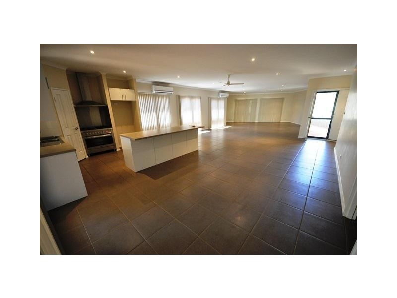 2A Draper Place, South Hedland WA 6722