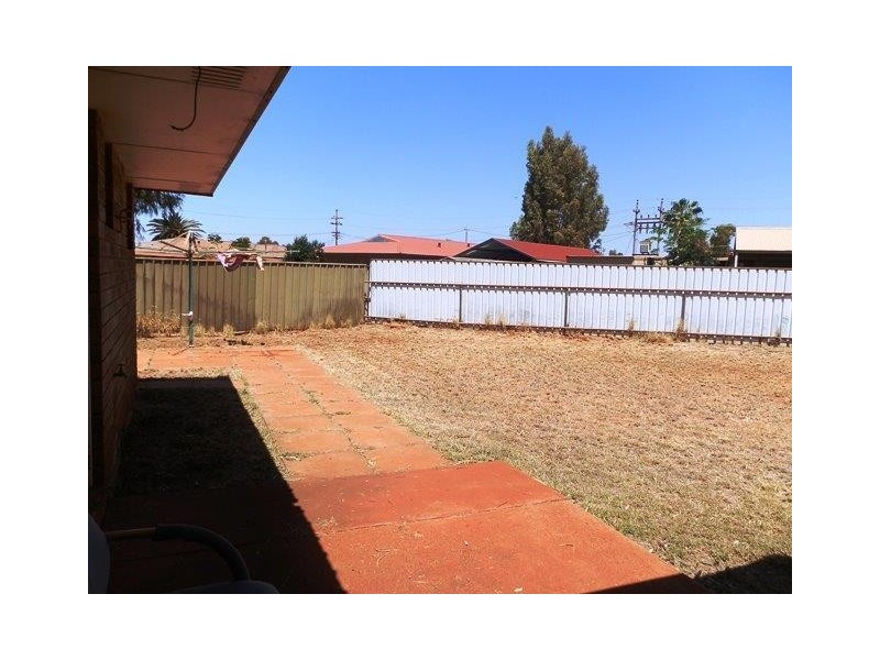 3 Gunn Place, Newman WA 6753