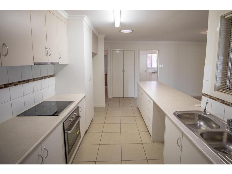 50 Giles Avenue, Newman WA 6753