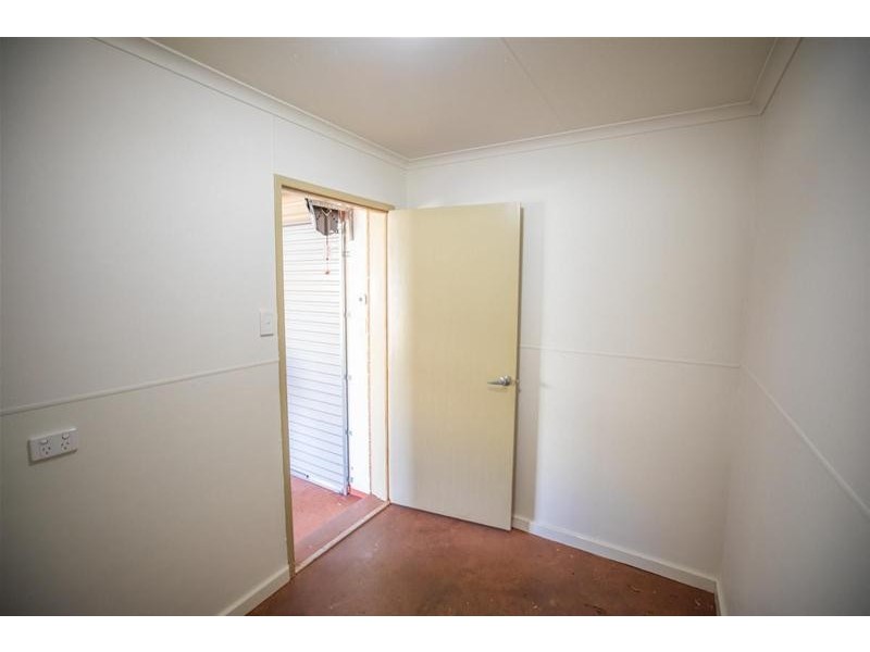 50 Giles Avenue, Newman WA 6753