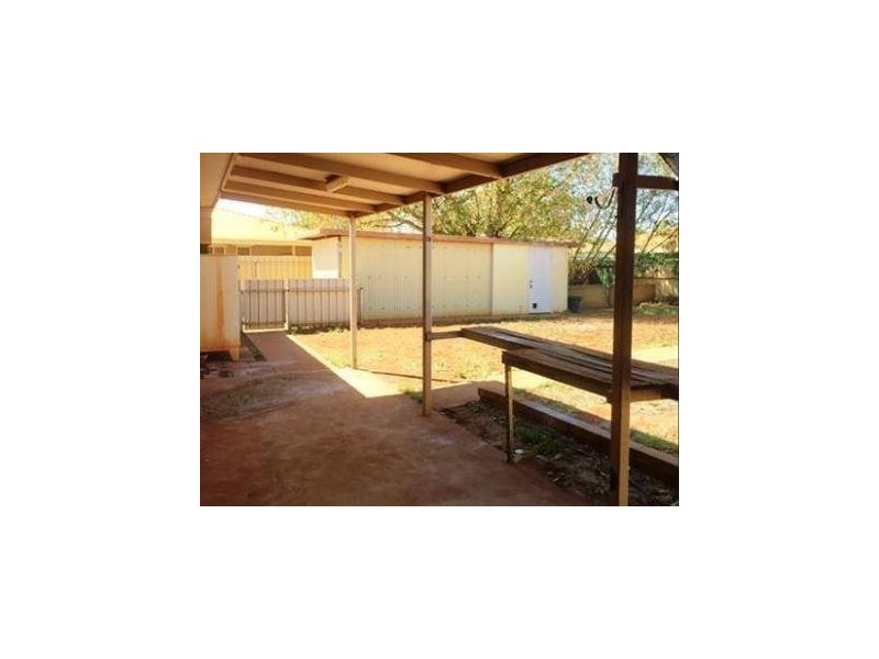 15 Denman Place, South Hedland WA 6722