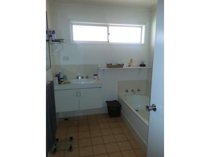 16 Tjilla Street, Newman WA 6753