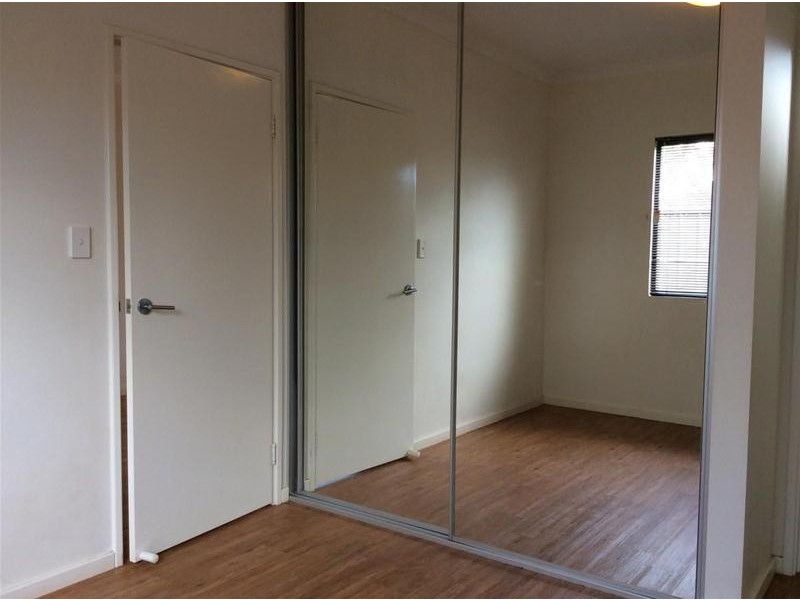 8/4 Newman Drive, Newman WA 6753