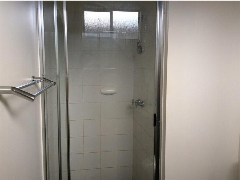 8/4 Newman Drive, Newman WA 6753