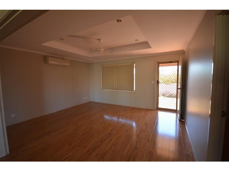 28 Armstrong Way, Newman WA 6753