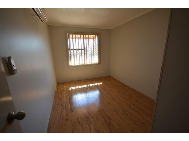 28 Armstrong Way, Newman WA 6753